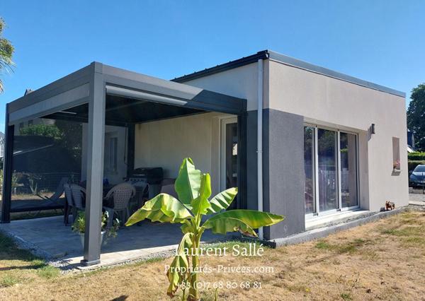 Maison contemporaine de plain-pied de 2019, proche du centre-ville