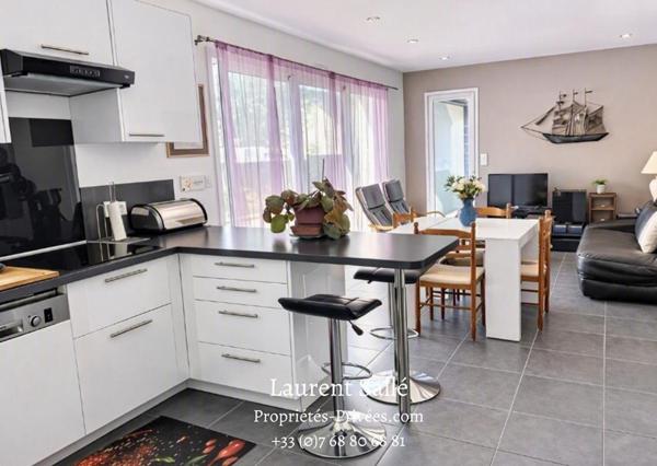 Maison contemporaine de plain-pied de 2019, proche du centre-ville
