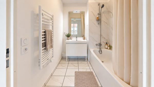 Superbe Duplex F4 (2023) avec 2 Places de Parking ? Sous Garantie Décennale à Le Mesnil-en-Thelle (DPE A)