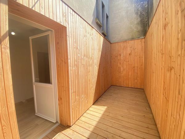 03200 VICHY -  MAISON DE VILLE 3 PIÈCES AVEC GARAGE AVEC PATIO