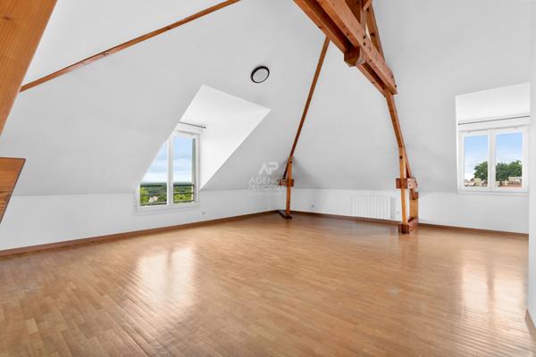 Appartement Chambourcy 5 pièce(s) 100 m2 €478 400 ** - Référence 16947