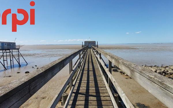 Maison à vendre    2 pièces •  Port-des-Barques