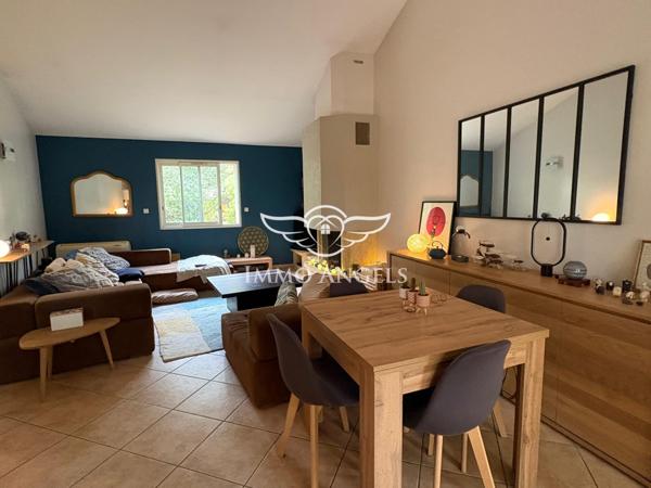 Élégante villa de plain-pied de 170 m² avec vue sur la garrigue