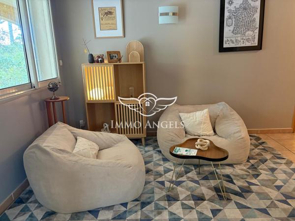 Élégante villa de plain-pied de 170 m² avec vue sur la garrigue