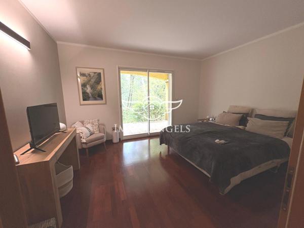 Élégante villa de plain-pied de 170 m² avec vue sur la garrigue