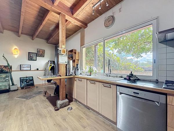 Faibles charges, confort moderne et cadre paisible : un bien rare à saisir rapidement.