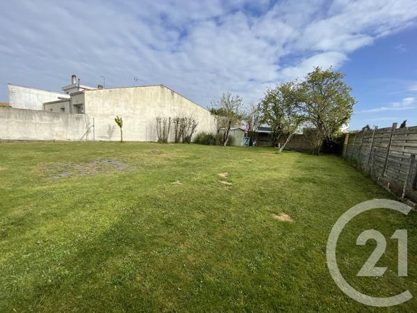 Maison à vendre  5 pièces - 123,01 m 2   MEDIS  - 17