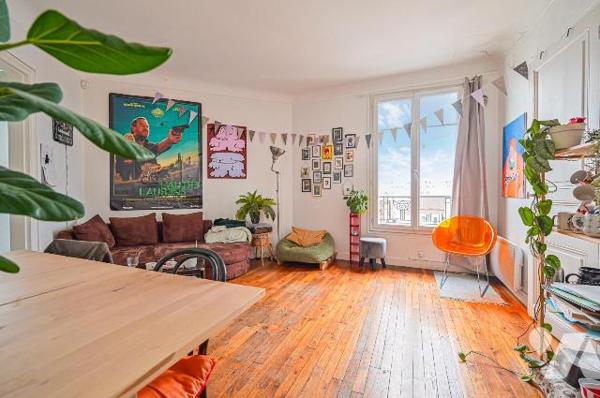 proche de tous commerces et services  - Appartement T3  à Vendre à Bagnolet (93170) 

Cet app...