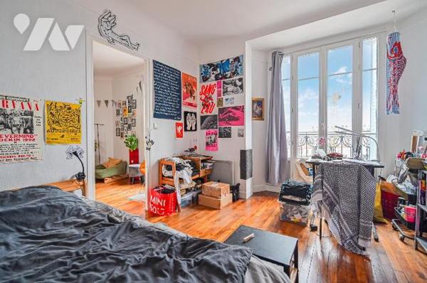proche de tous commerces et services  - Appartement T3  à Vendre à Bagnolet (93170) 

Cet app...