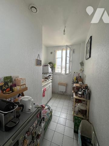 proche de tous commerces et services  - Appartement T3  à Vendre à Bagnolet (93170) 

Cet app...