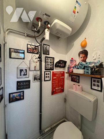 proche de tous commerces et services  - Appartement T3  à Vendre à Bagnolet (93170) 

Cet app...