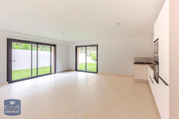 Vente appartement Saint-Raphaël (83) 4 pièces 92.06m²