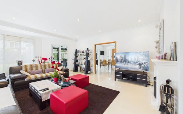 Maison à vendre    8 pièces • 350 m2 Meaux