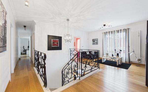 Maison à vendre    8 pièces • 350 m2 Meaux