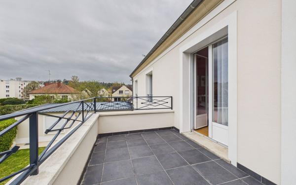 Maison à vendre    8 pièces • 350 m2 Meaux