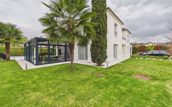 Maison à vendre    8 pièces • 350 m2 Meaux