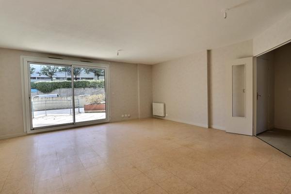 CLERMONT-FERRAND, LA GLACIERE, bel appartement de type 4 avec grande terrasse