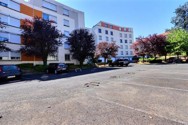 CLERMONT-FERRAND, LA GLACIERE, bel appartement de type 4 avec grande terrasse
