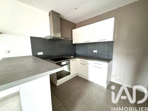 Location appartement 4 pièces 86 m² Éloie