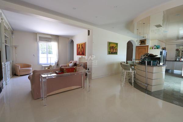 Maison Courdimanche 7 pièce(s) 202.35 m2 €700 000 ** - Référence 1808