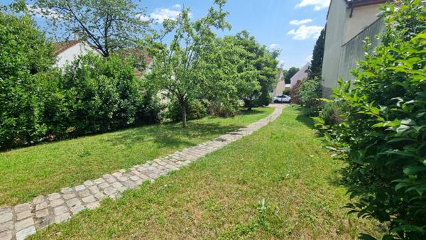 92220 - Bagneux Maison de 6 pièces - 147 m² -terrain de 800 m²