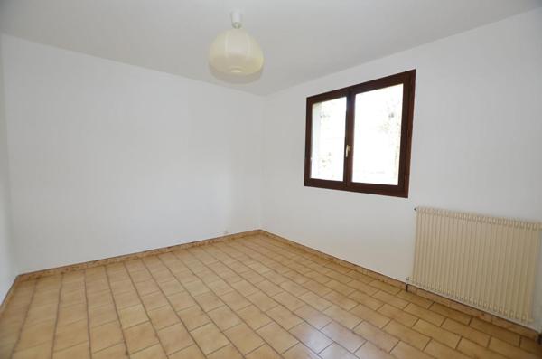 92220 - Bagneux Maison de 6 pièces - 147 m² -terrain de 800 m²