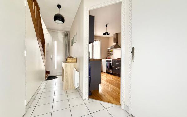 Maison à vendre    5 pièces • 87 m2 Luisant