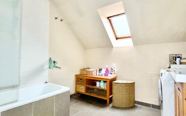 Maison à vendre    5 pièces • 87 m2 Luisant