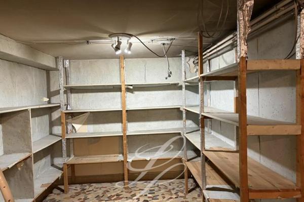 Vente - COMMERCE 85 m 2