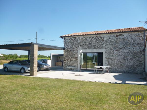 Location maison Vallet : 1 235 € - AJP Immobilier Clisson