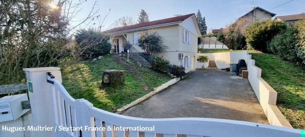 SUPERBE VILLA - LUMINEUSE - EXTERIEURS PRIVILEGIES - 4 CHAMBRES - PISCINE