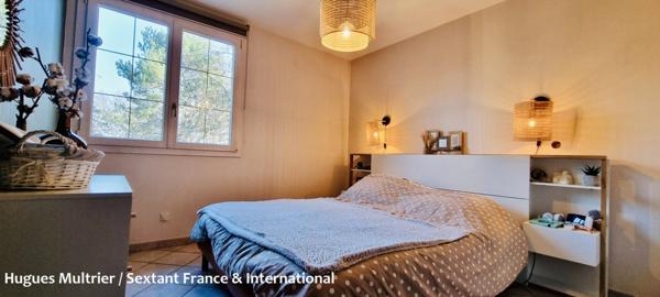 SUPERBE VILLA - LUMINEUSE - EXTERIEURS PRIVILEGIES - 4 CHAMBRES - PISCINE