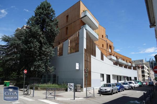 Parking à louer 15m² Grenoble (38000)