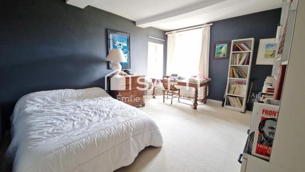 RARE - Propriété de caractère 284m2, terrain de 2661m2 entre Caen et mer