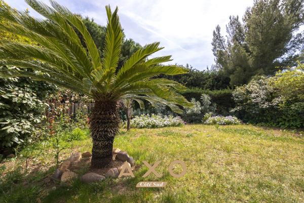 BANDOL - APPARTEMENT - T3 - TERRASSE - JARDIN - PLACE PRIVATIVE - 439 000
