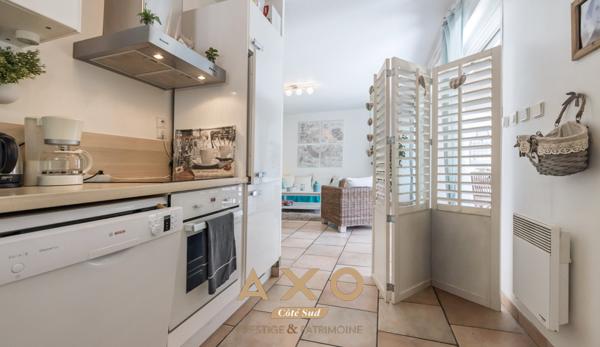 BANDOL - APPARTEMENT - T3 - TERRASSE - JARDIN - PLACE PRIVATIVE - 439 000