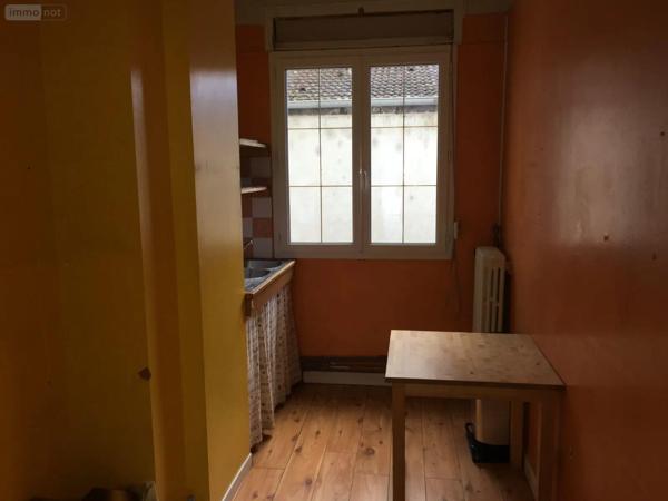 Location - Fonds et/ou murs commerciaux Vitry-le-François 51300 3 pièces 70 m 2
