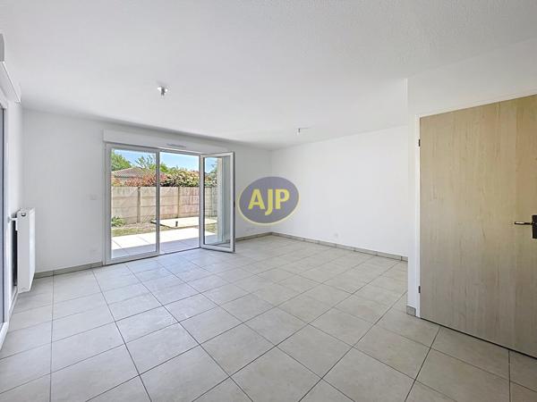 Maison à vendre Saint Jean D Illac - 3 pièces, 72m² avec 2 chambre(s) à 300 000€ - AJP ACTEA Talence