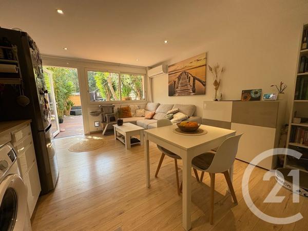 Appartement T2 à vendre  2 pièces - 40,27 m2 HYERES - 83