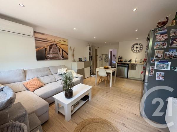 Appartement T2 à vendre  2 pièces - 40,27 m2 HYERES - 83