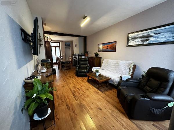 Maison de ville à vendre à Saint-Julien-du-Sault dans l'Yonne (89330), ref : 240008