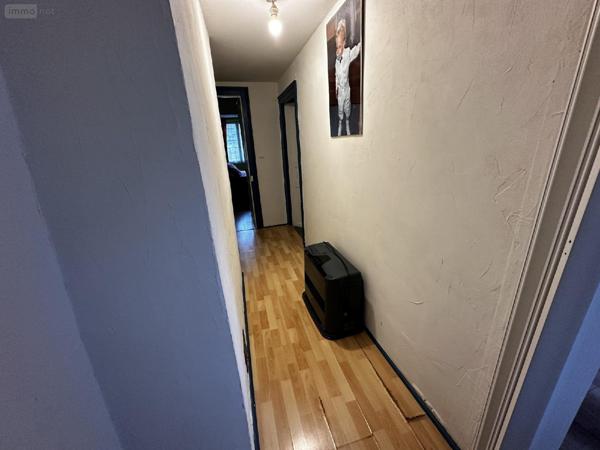 Maison de ville à vendre à Saint-Julien-du-Sault dans l'Yonne (89330), ref : 240008