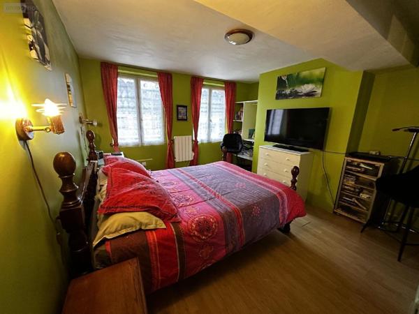 Maison de ville à vendre à Saint-Julien-du-Sault dans l'Yonne (89330), ref : 240008