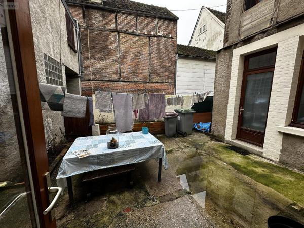 Maison de ville à vendre à Saint-Julien-du-Sault dans l'Yonne (89330), ref : 240008