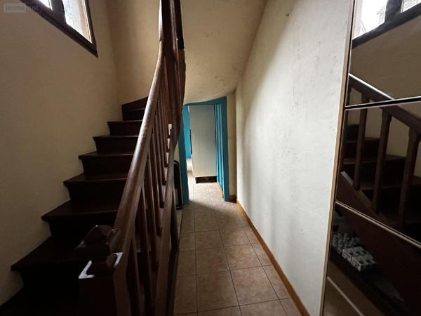 Maison de ville à vendre à Saint-Julien-du-Sault dans l'Yonne (89330), ref : 240008