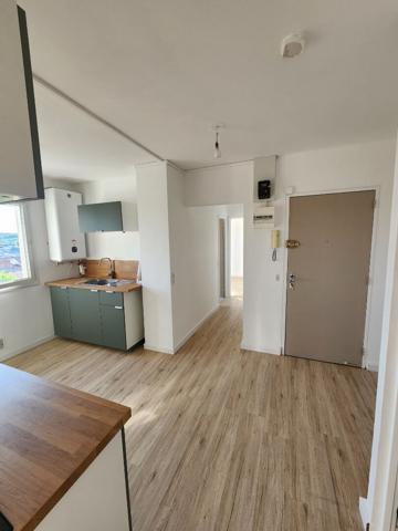 APPARTEMENT TYPE 2 NON MEUBLE - SECTEUR COURLANCY
