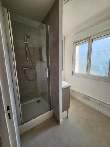APPARTEMENT TYPE 2 NON MEUBLE - SECTEUR COURLANCY