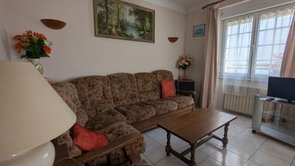 Morlaix, proche commerces et transports : maison familiale aux beaux volumes