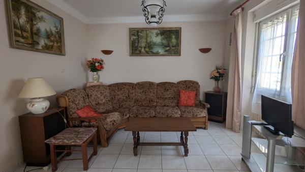 Morlaix, proche commerces et transports : maison familiale aux beaux volumes