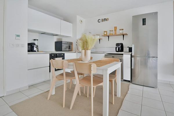 Appartement Venissieux 3 pièce(s) 64 m2